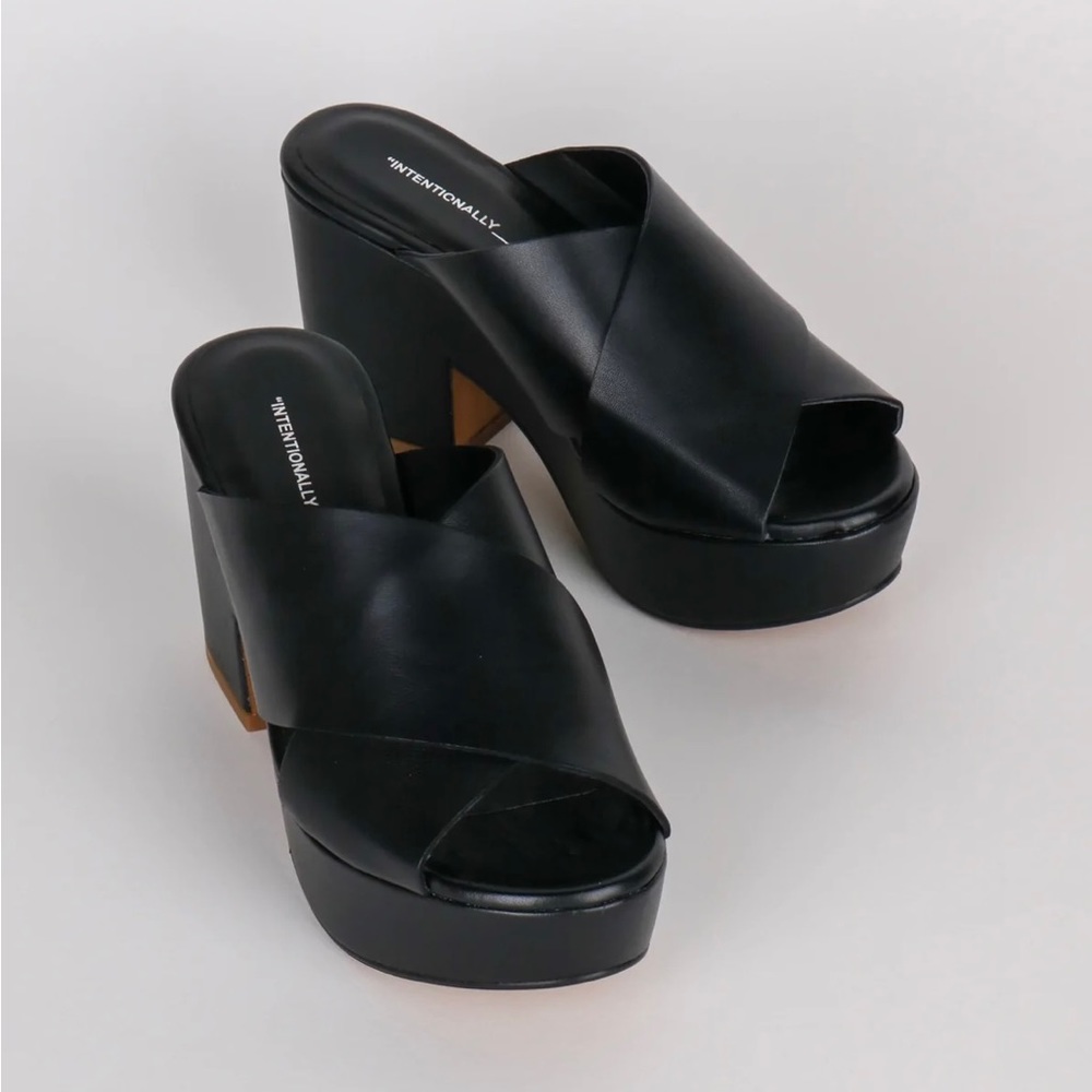 Intentionally blank platform mules, new without box